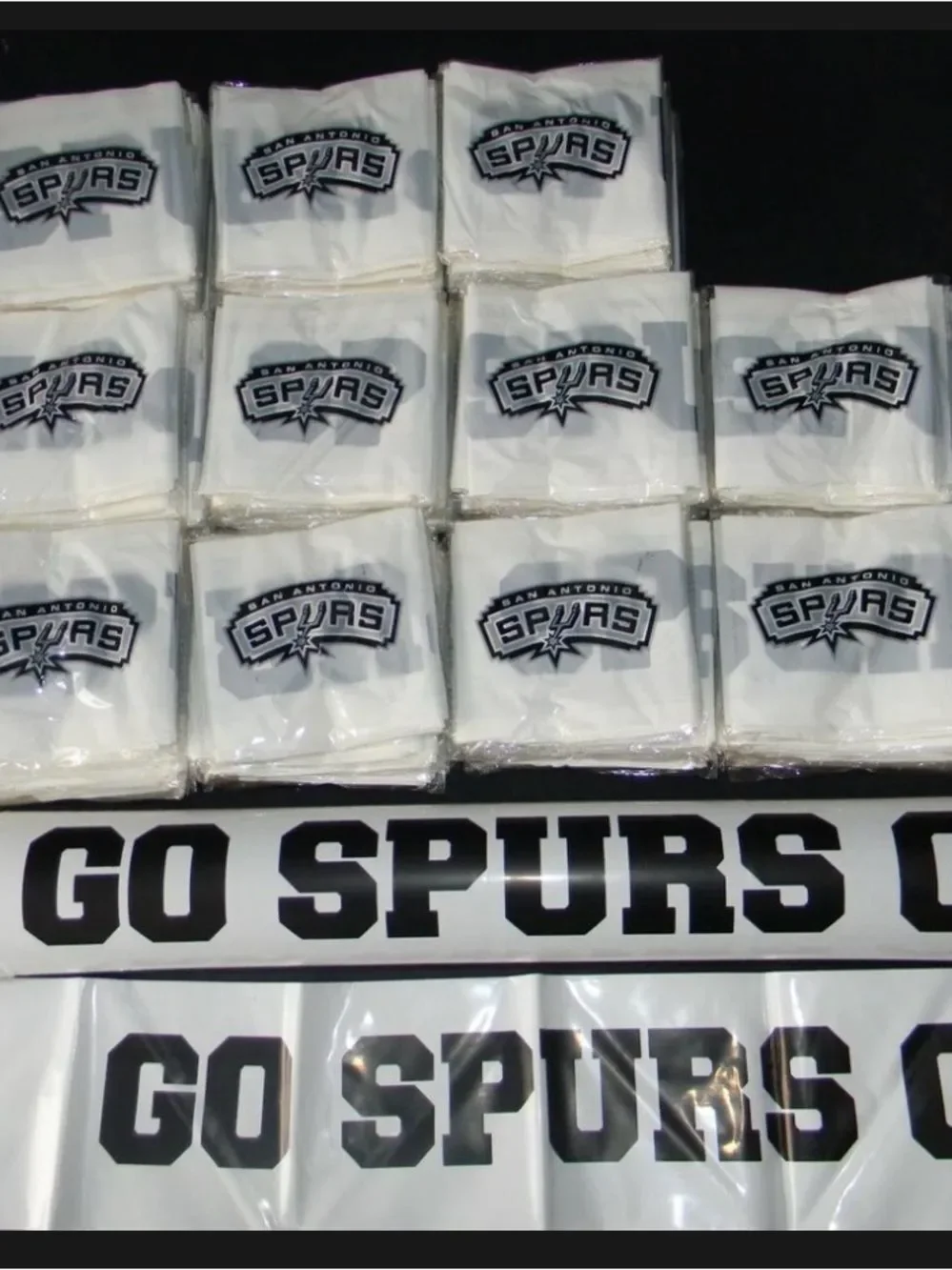 Lot of 50 San Antonio Spurs Inflatable Noise Makers Bangers Souvenirs NBA